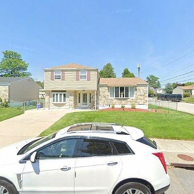 9772 Susan Rd, Philadelphia, PA 19115