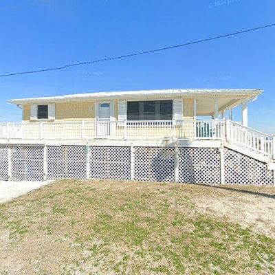 8811 2 Nd Ave, N Topsail Beach, NC 28460