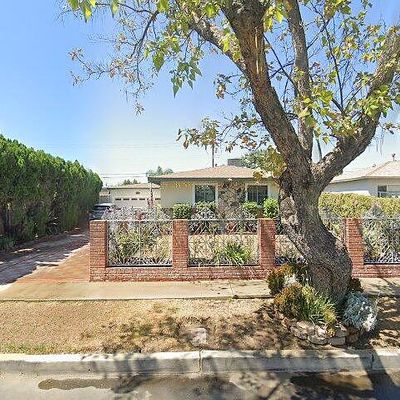 8815 Wakefield Ave, Panorama City, CA 91402