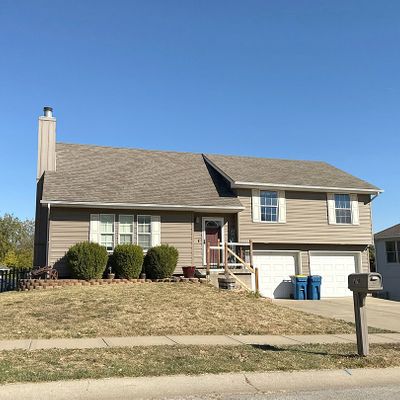 904 E 15 Th St, Kearney, MO 64060