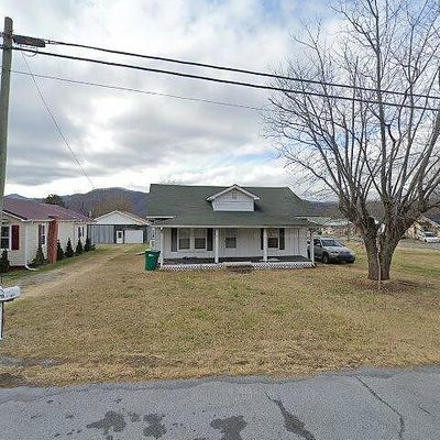 913 Hoback St, Erwin, TN 37650