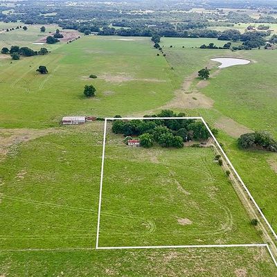 1024 E Sedan Rd, Weimar, TX 78962