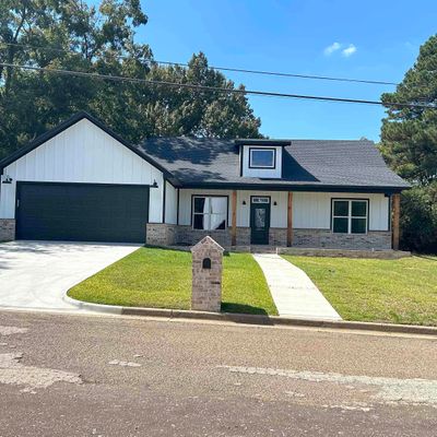 103 Brandon, Troup, TX 75789