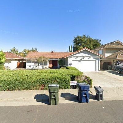 1047 Lakehurst Rd, Livermore, CA 94551