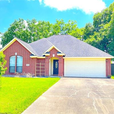 106 Sugar Cane Cir, Lake Jackson, TX 77566