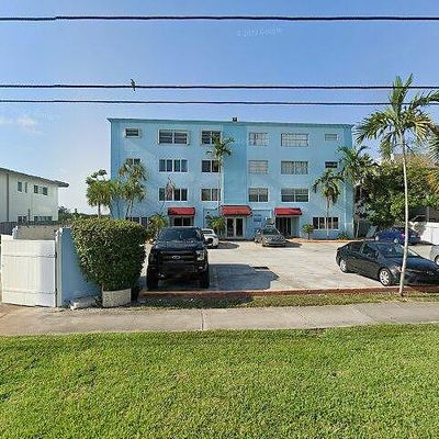 1060 Crystal Lake Dr #404, Deerfield Beach, FL 33064