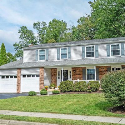 10662 John Ayres Dr, Fairfax, VA 22032