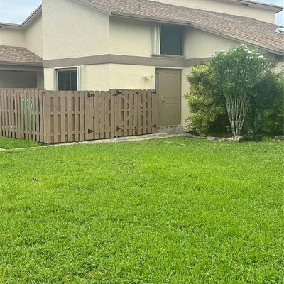 10675 Nw 29th Mnr, Sunrise, FL 33322