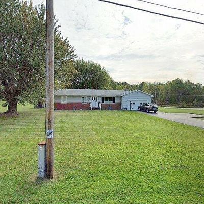 1077 Christy Rd, Hermitage, PA 16148