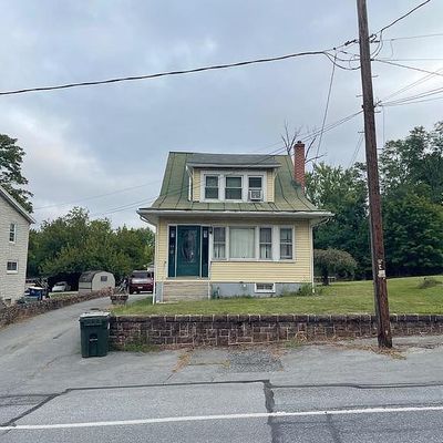 108 E Main St, Reinholds, PA 17569