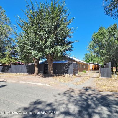 109 E Third Street, Capitan, NM 88316