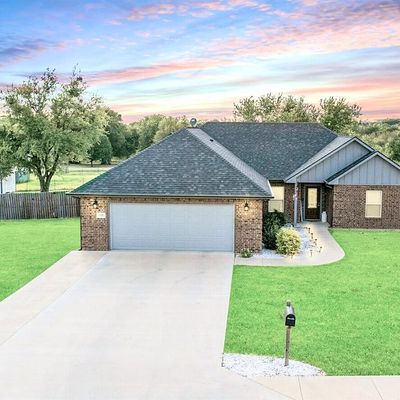 109 Indian Creek, Trenton, TX 75490