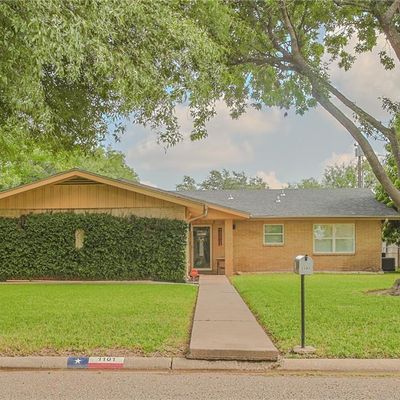 1101 Country Club Dr, Mission, TX 78572