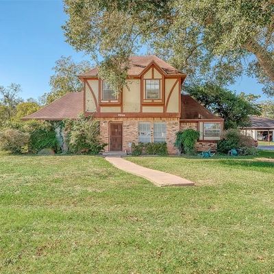 1108 N Caney Trails Drive, Wharton, TX 77488