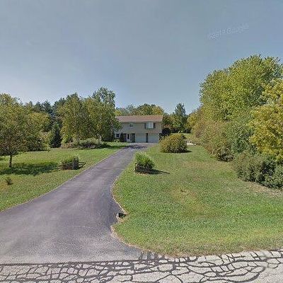 W299 S10971 Valley Ridge Dr, Mukwonago, WI 53149