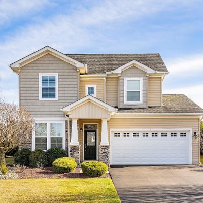 1 E Raphael Ln, Farmingdale, NJ 07727