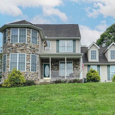 1 Rockingham Dr, Keedysville, MD 21756