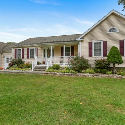 10 Frank St, Trumbull, CT 06611