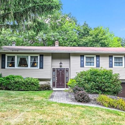 10 Foxhill Ln, Ringwood, NJ 07456