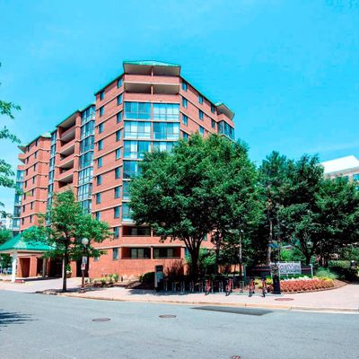 1001 N Randolph St #301, Arlington, VA 22201