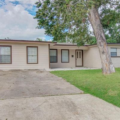 1006 W Lobit Ave, Baytown, TX 77520