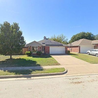 1008 Miles Ave, Burleson, TX 76028