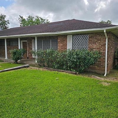 1010 Pecan St, Wharton, TX 77488