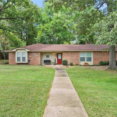 1013 Creekwood Ln, Longview, TX 75602