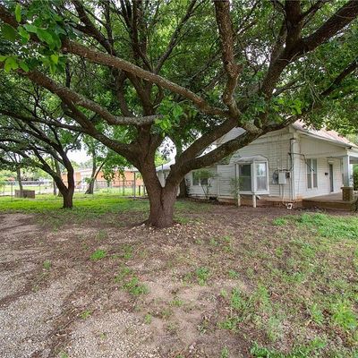 1014 W 3 Rd St, Mcgregor, TX 76657