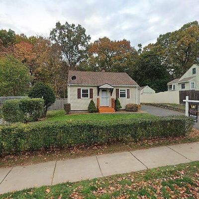 102 Deepwood Dr, Manchester, CT 06040