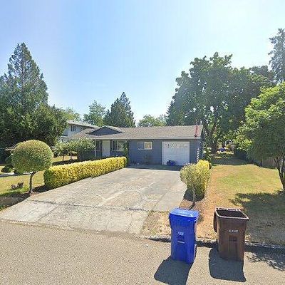 119 N Cole Ave, Molalla, OR 97038