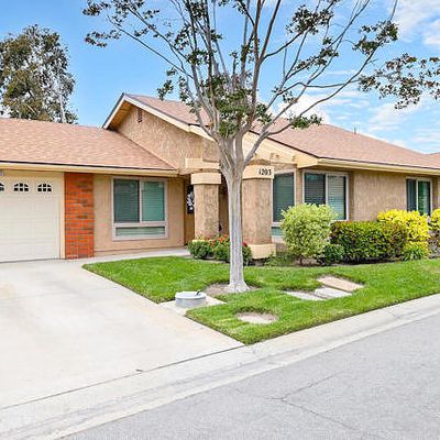 1203 Village 1, Camarillo, CA 93012