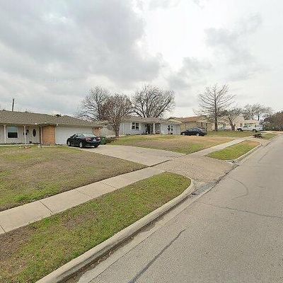 1206 Noble Ave, Carrollton, TX 75006