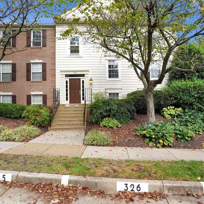 12108 Green Leaf Ct, Fairfax, VA 22033