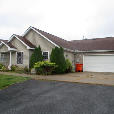 122 Columbus Dr, Punxsutawney, PA 15767