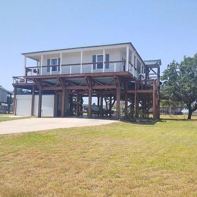 1260 County Road 202, Bay City, TX 77414