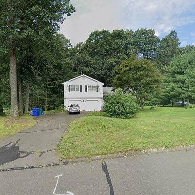 13 Bear Ridge Dr, Bloomfield, CT 06002