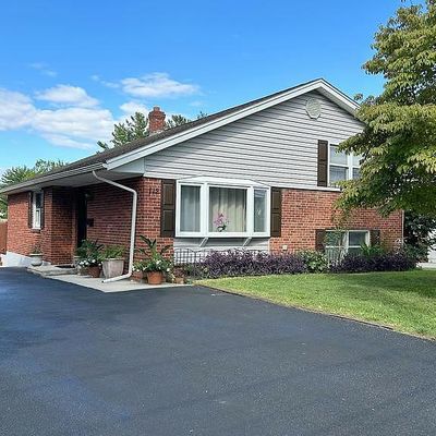 112 W Sylvan Ave, Morton, PA 19070