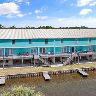 113 6th Avenue W, Gulf Shores, AL 36542