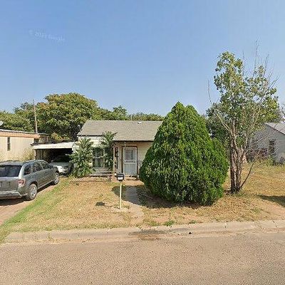 113 Maple St, Levelland, TX 79336