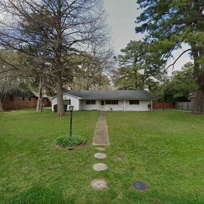 115 Meadowbrook Dr., Palestine, TX 75801