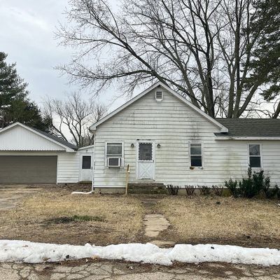 117 E North St, Silver Lake, WI 53170