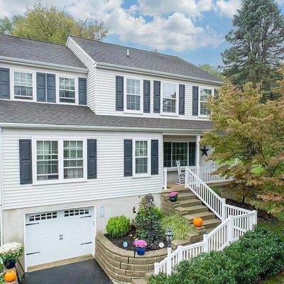 1409 Henry Dr, Downingtown, PA 19335