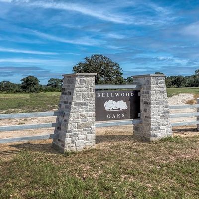 141 Oak Hill Lane, Bellville, TX 77418