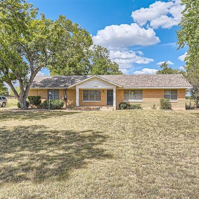 1423 W San Antonio St, Lockhart, TX 78644