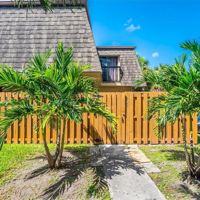 14293 Sw 94th Cir Ln, Miami, FL 33186