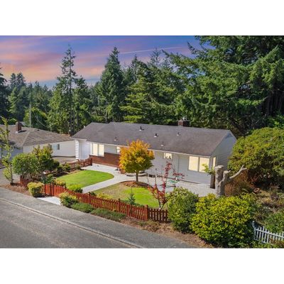 1433 Butler Rd, Coos Bay, OR 97420