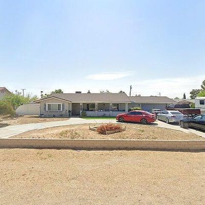 14334 Bochee Rd, Apple Valley, CA 92307