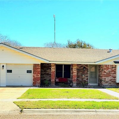 147 Sabine St, Portland, TX 78374