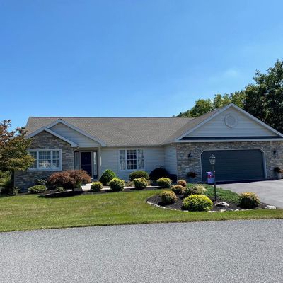 148 Pond View Dr, Hamburg, PA 19526